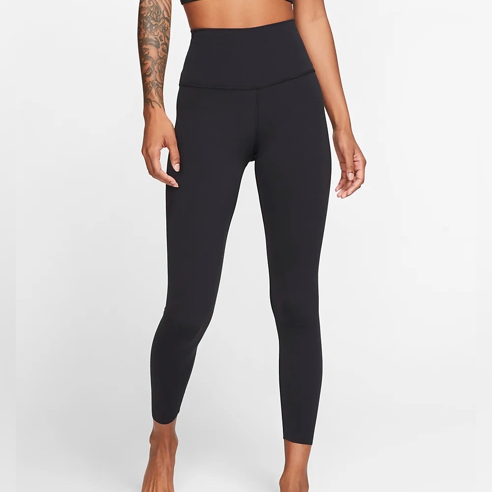 Nike Yoga Dri-FIT Luxe
Women's High-Waisted 7/8 Infinalon Leggings